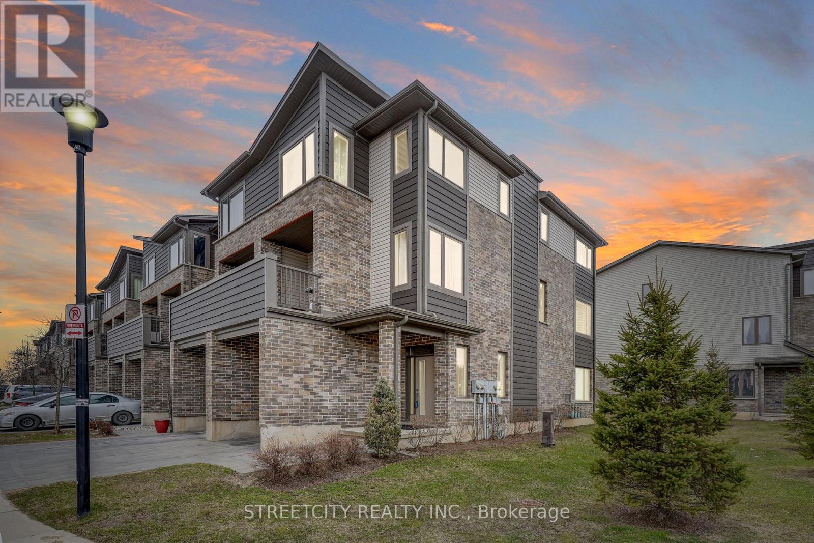 1 - 2070 MEADOWGATE BOULEVARD, London South (South U)