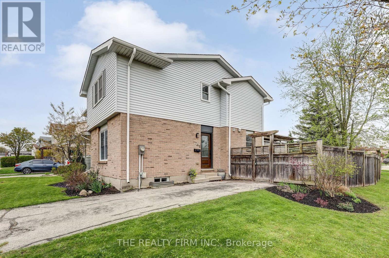 732 HOMEVIEW ROAD, London South (South Q)