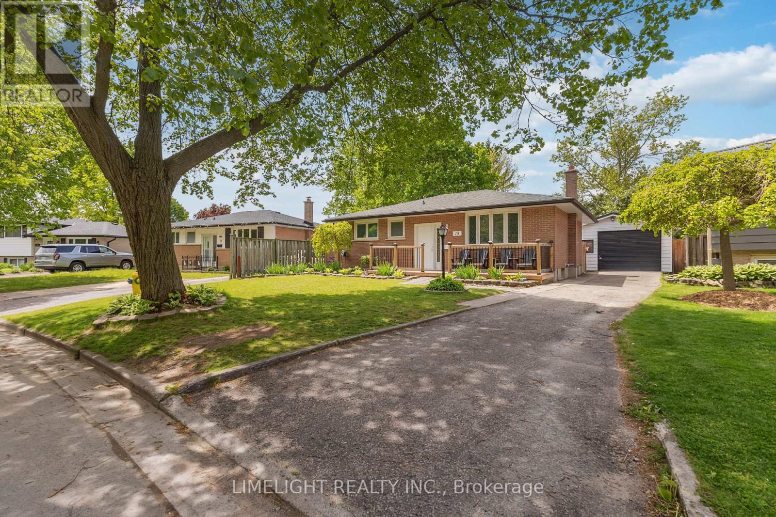 15 ONEIDA ROAD, London East (East D)