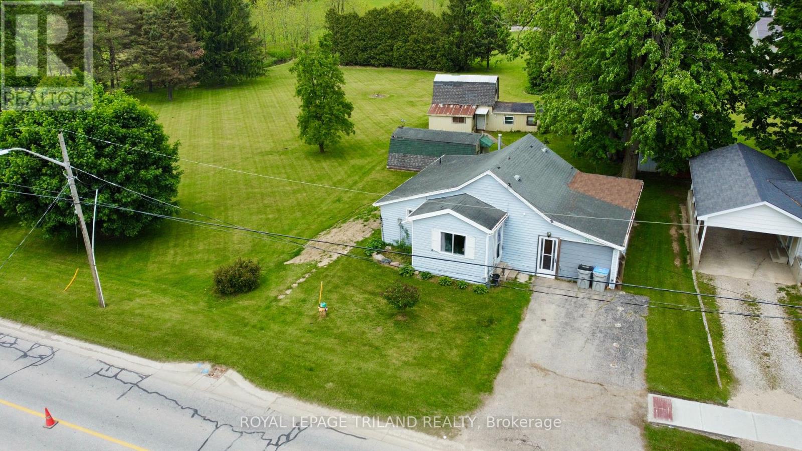 8444 TOWNSEND LINE, Lambton Shores (Arkona)