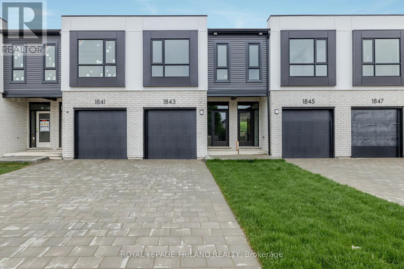 786 BANYAN LANE, London North (North E)