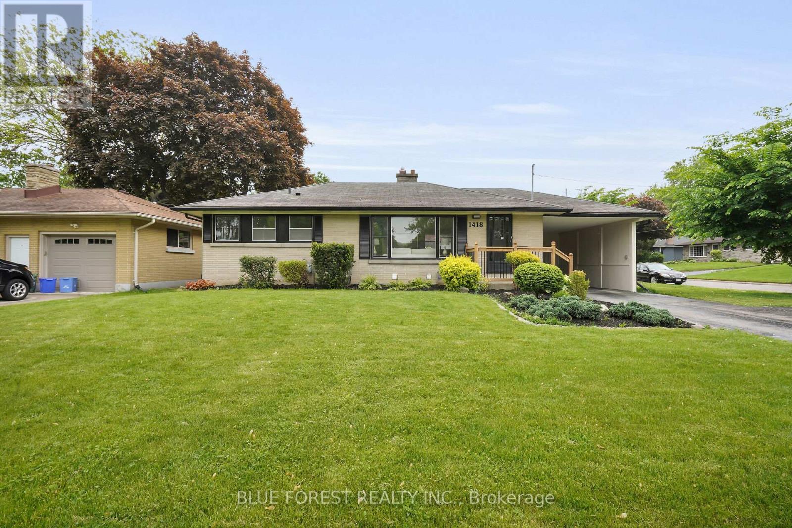 1418 WOODBINE STREET, London South (South B)