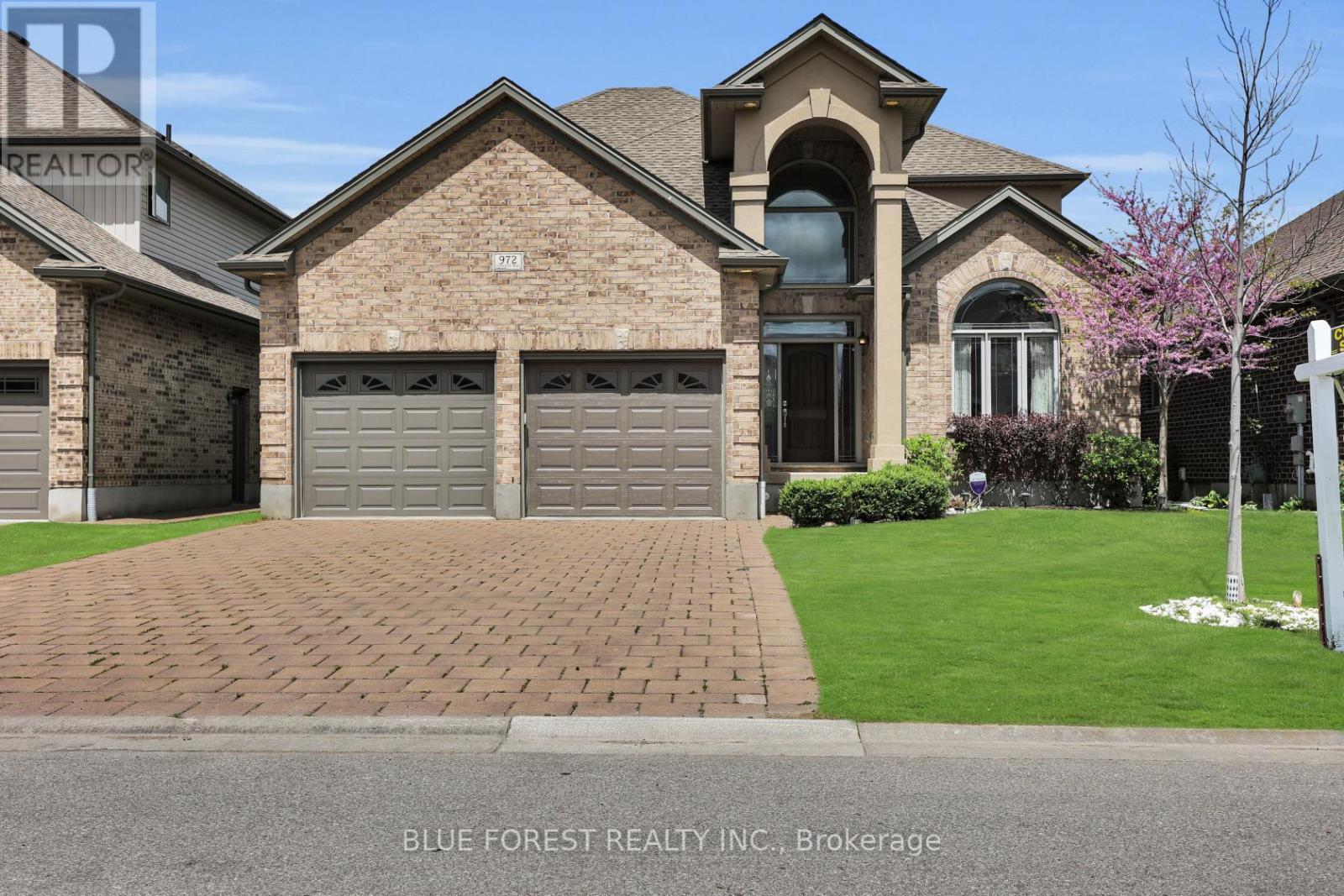 972 GLENEAGLE TRAIL, London North (North S)