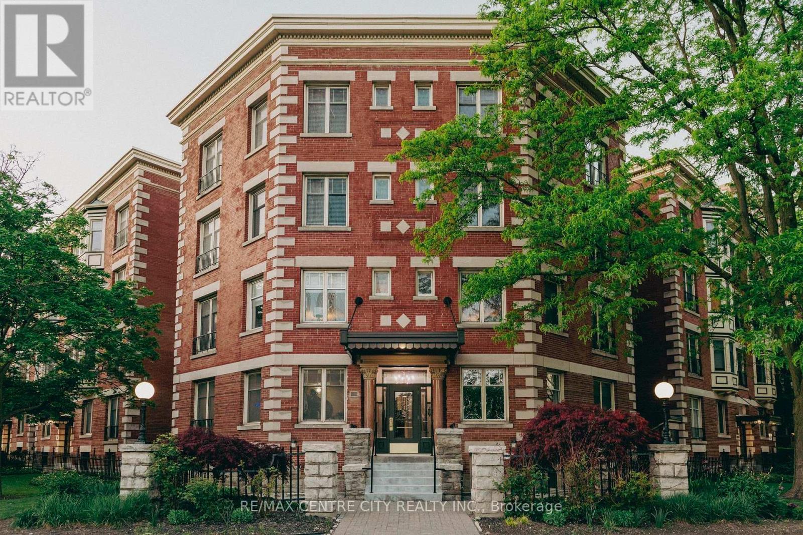 309 - 460 WELLINGTON STREET, London East (East F)