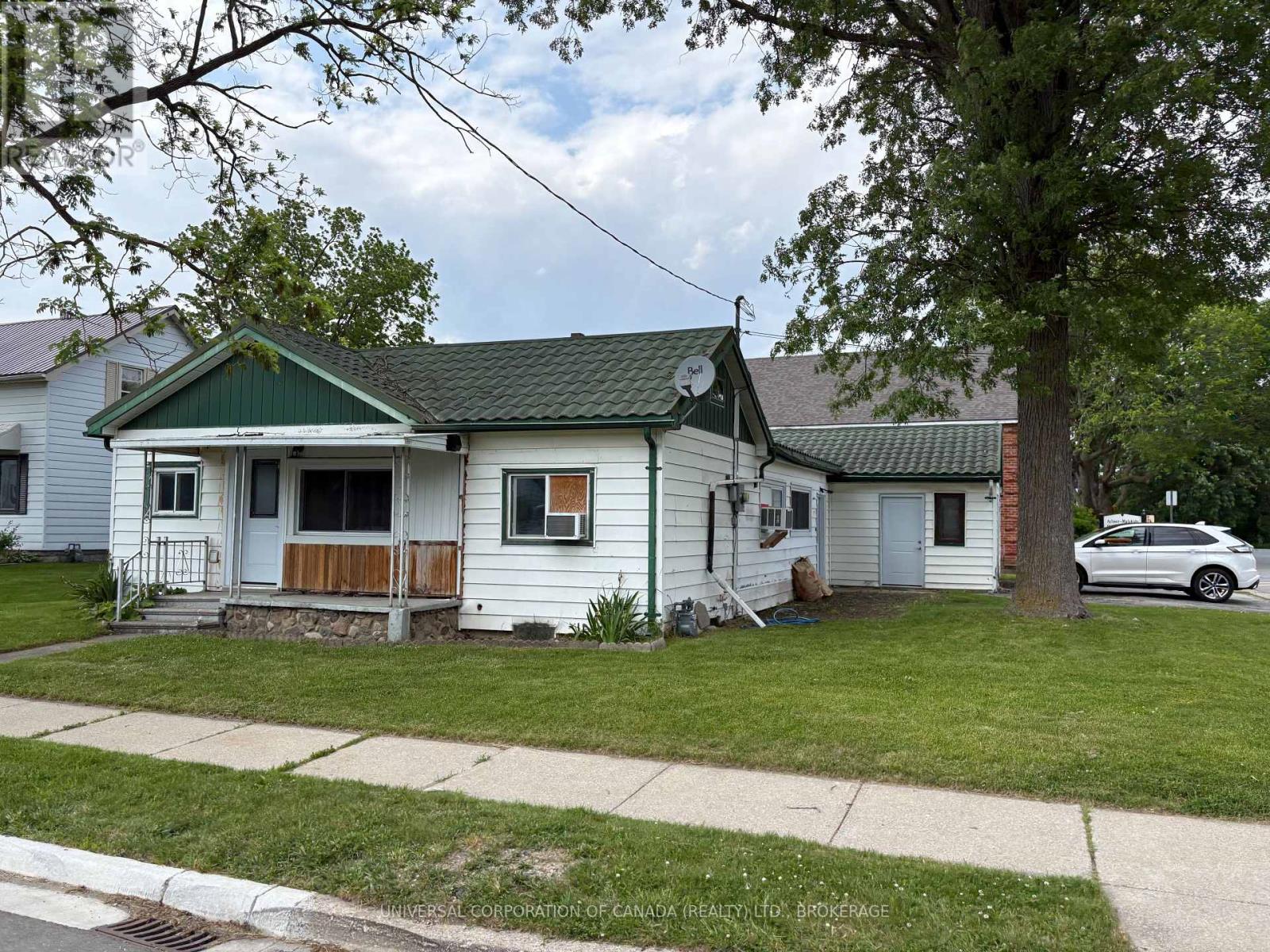 279 SYDENHAM STREET E, Aylmer