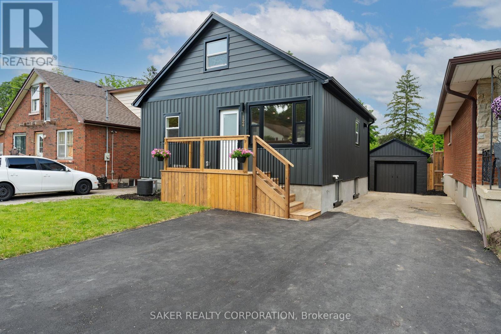 124 EMERY STREET W, London South (South E)
