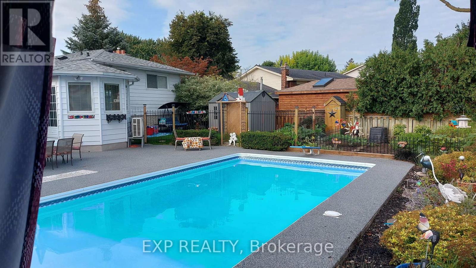 96 LANGFORD DRIVE, Lucan Biddulph (Lucan)