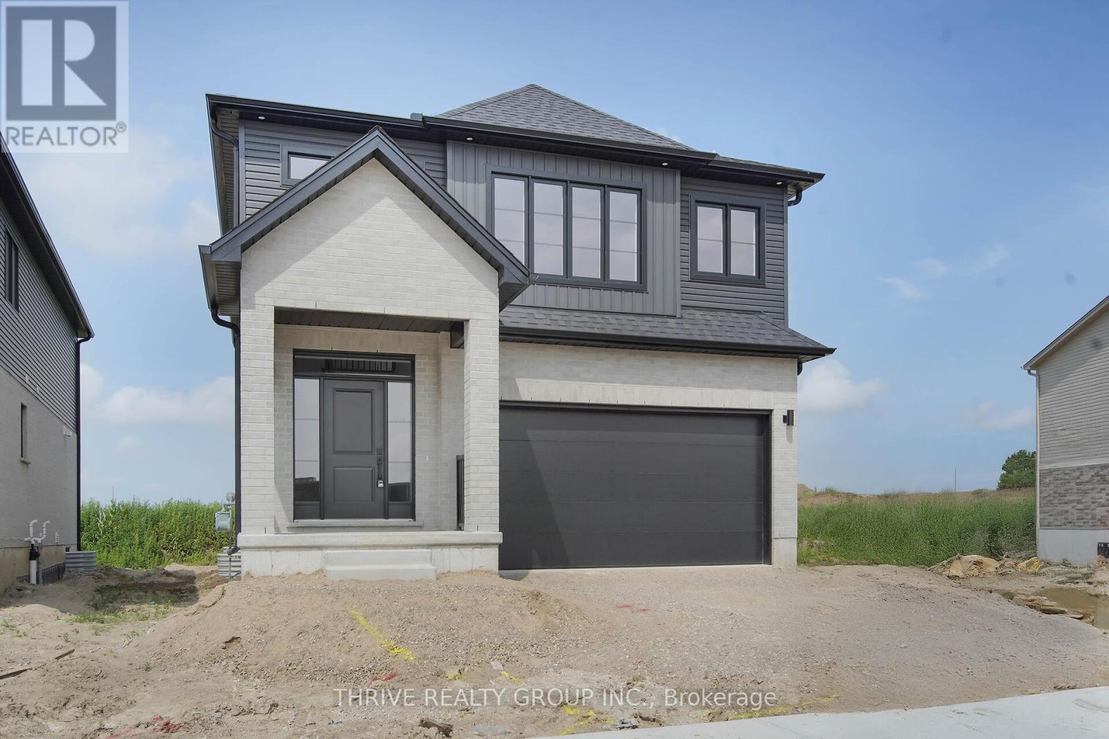 3084 BUROAK DRIVE, London North (North S)