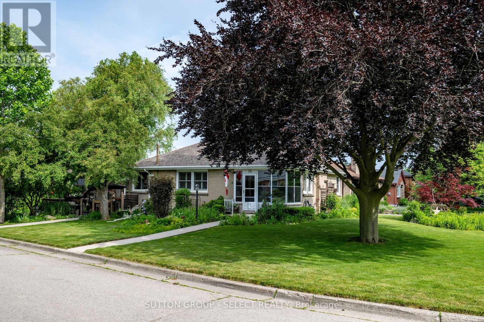 15 MARLA CRESCENT, London South (South G)