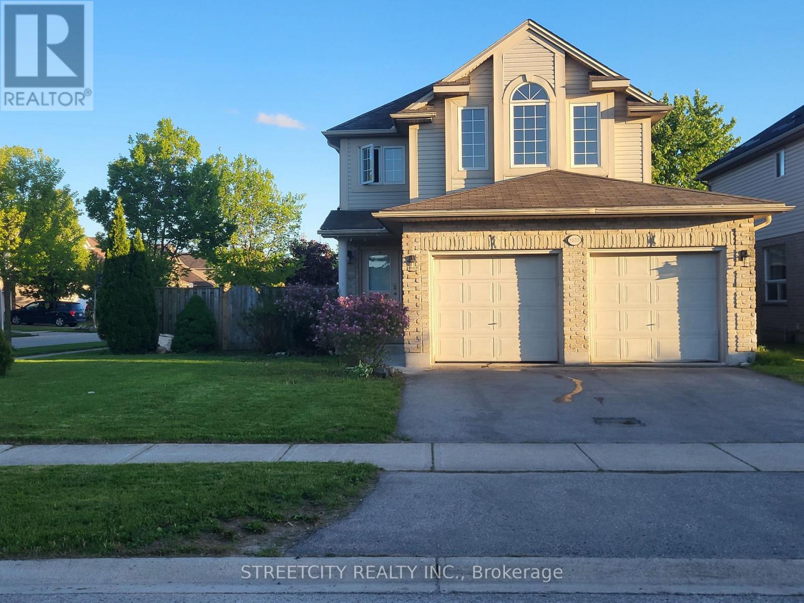 1633 MCNEIL PLACE, London South (South U)