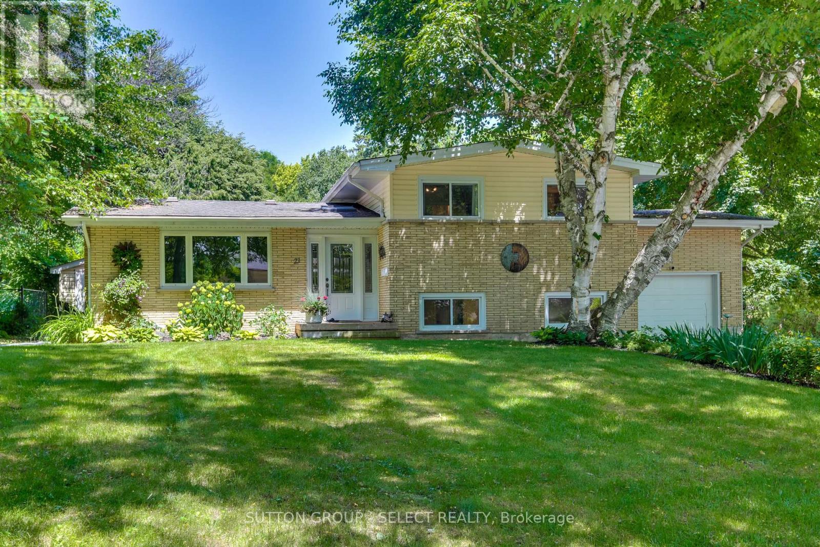 21 BRENTWOOD CRESCENT, London North (North J)