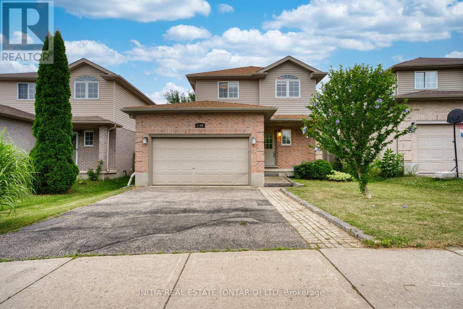 1466 SOUTH WENIGE DRIVE, London North (North C)