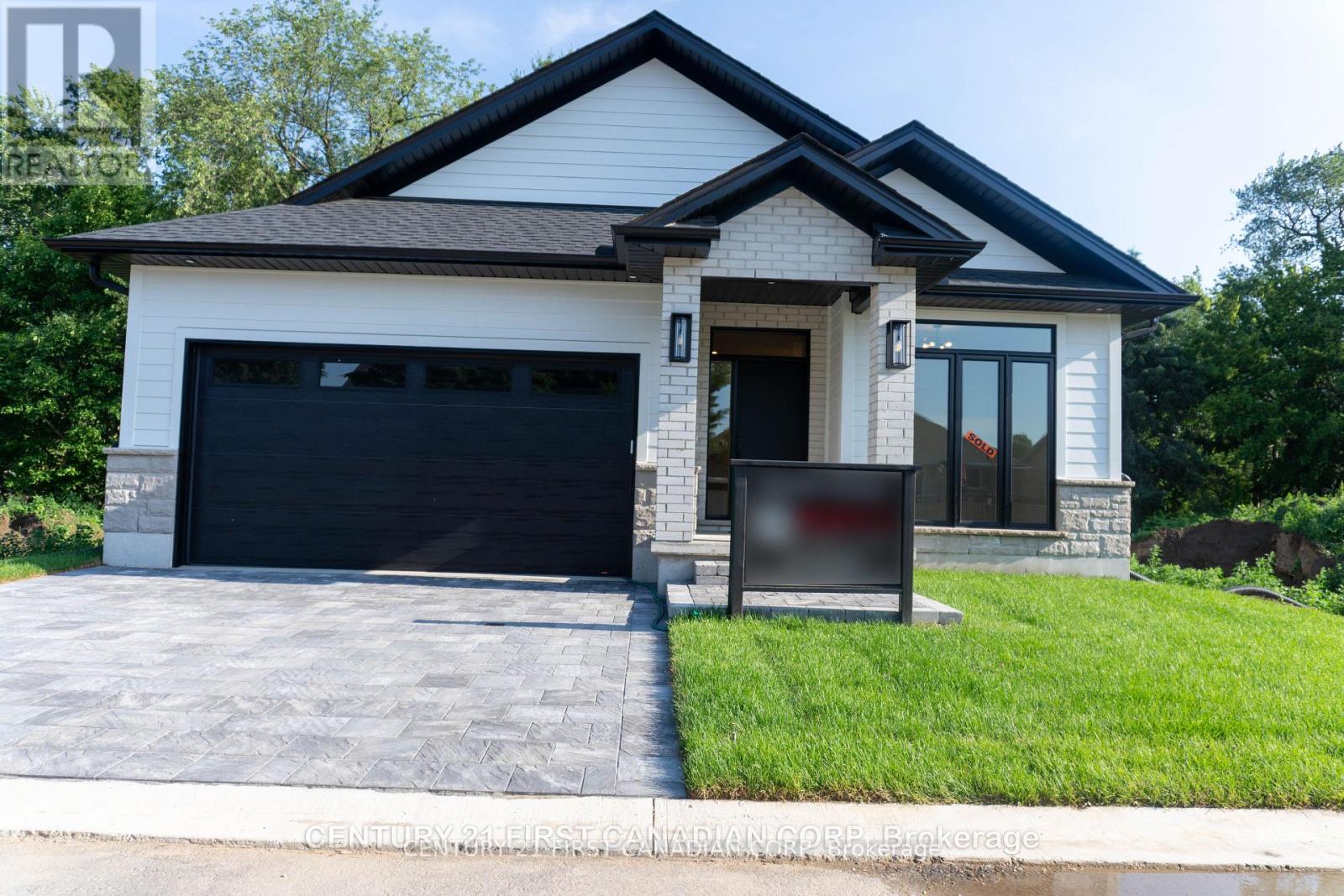 16 - 430 HEAD STREET, Strathroy-Caradoc (NE)