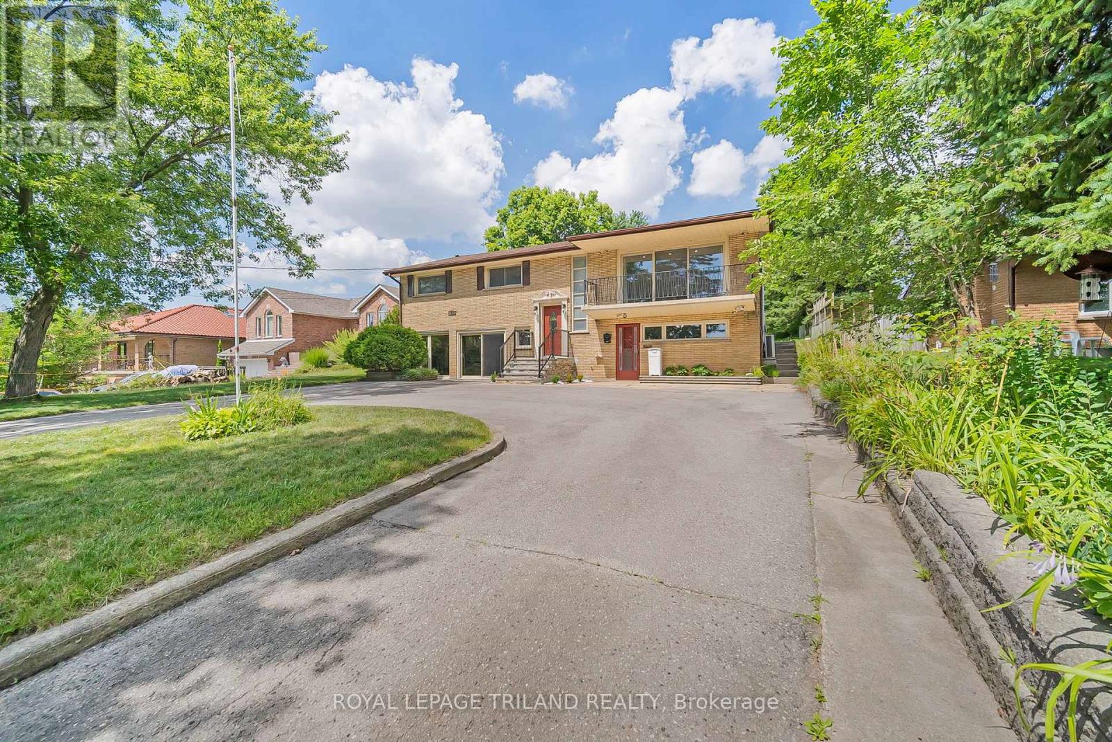 1210 HAMILTON ROAD, London East (East P)