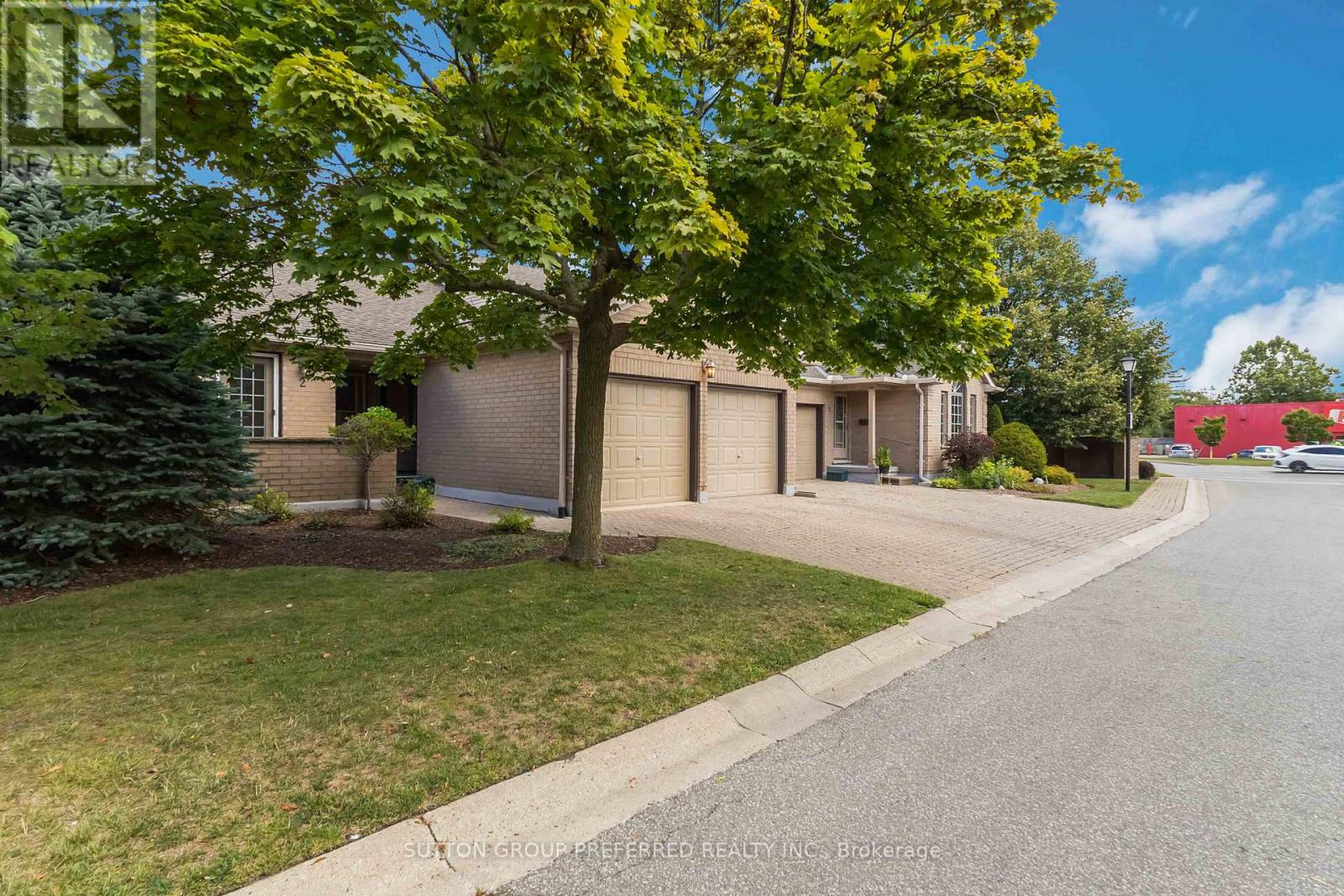2 - 617 WHARNCLIFFE ROAD S, London South (South O)