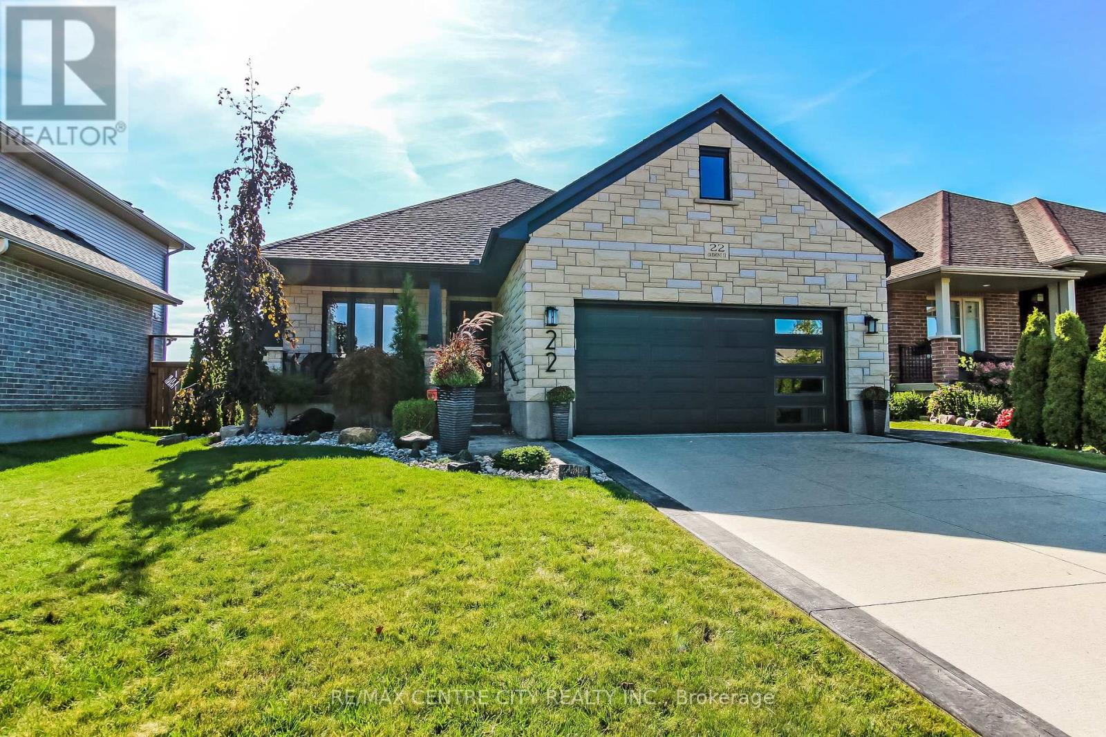 22 OAKMONT STREET, St. Thomas