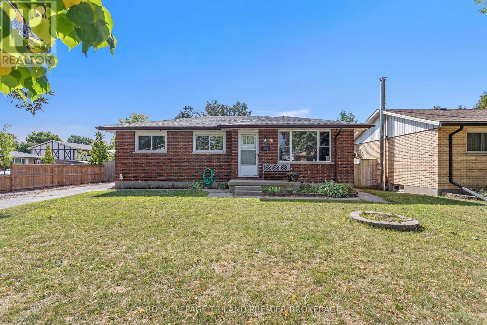 36 GENEVIVE CRESCENT, London East (East C)