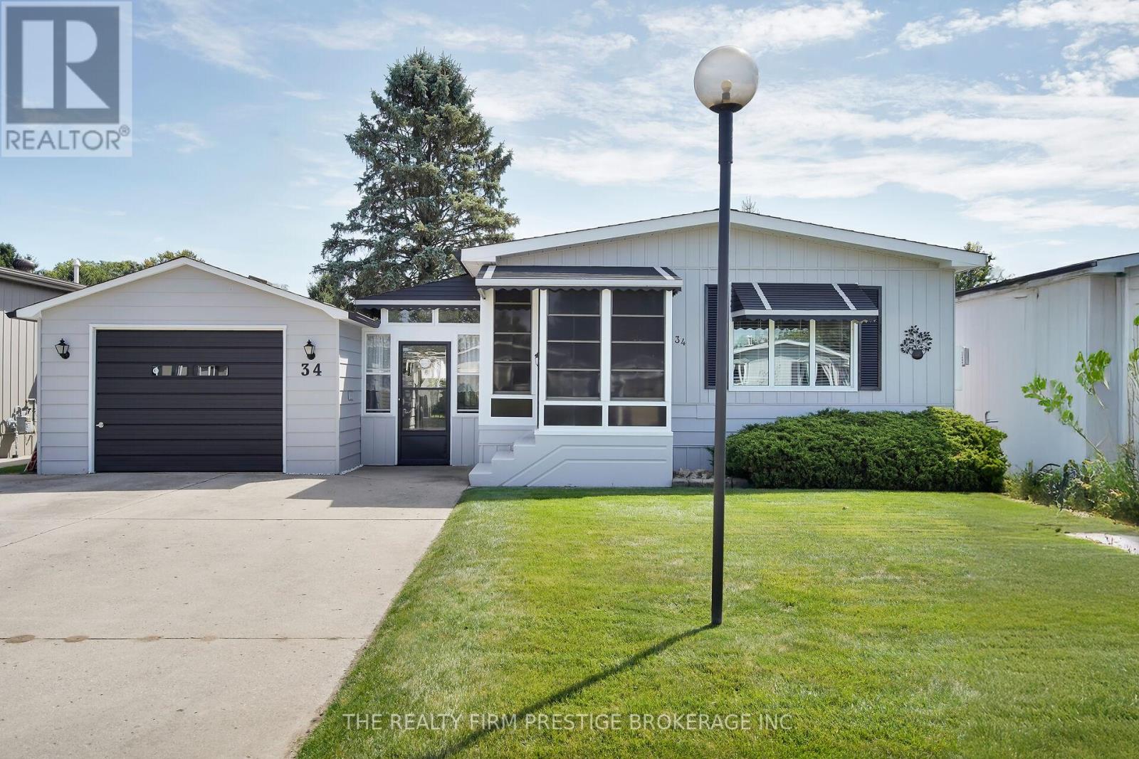 34 MILLER ST STREET, Strathroy-Caradoc (SE)