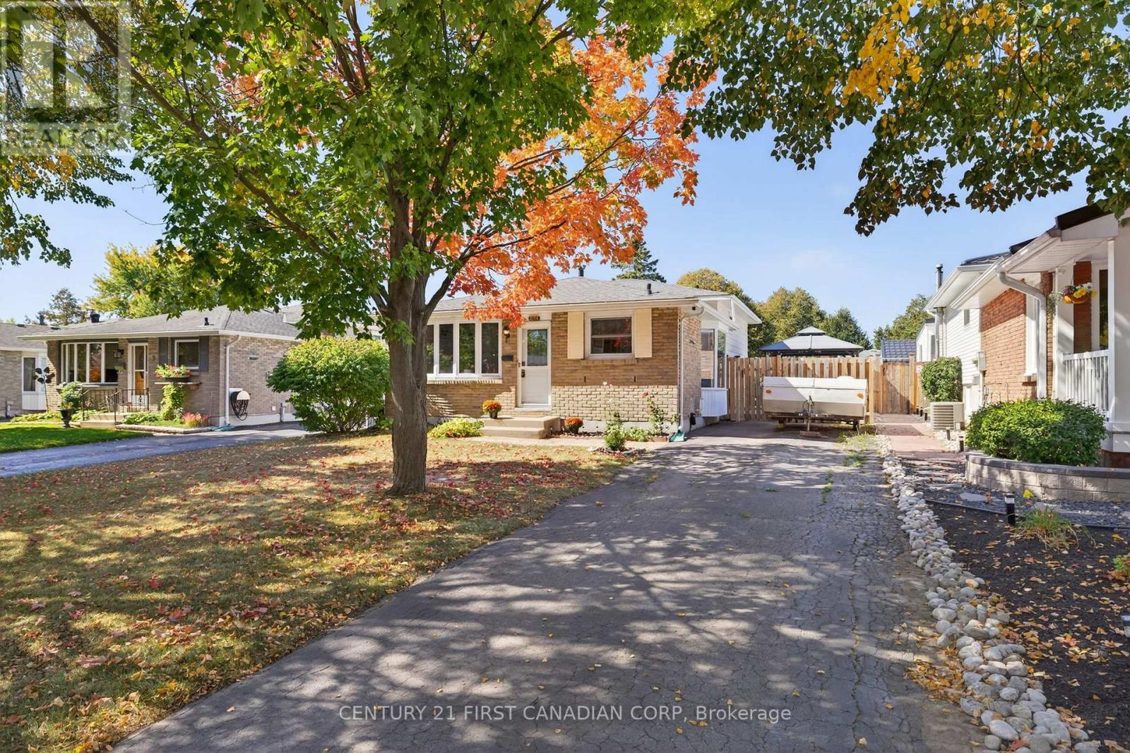 7 UPCOTT CRESCENT, London South (South Y)