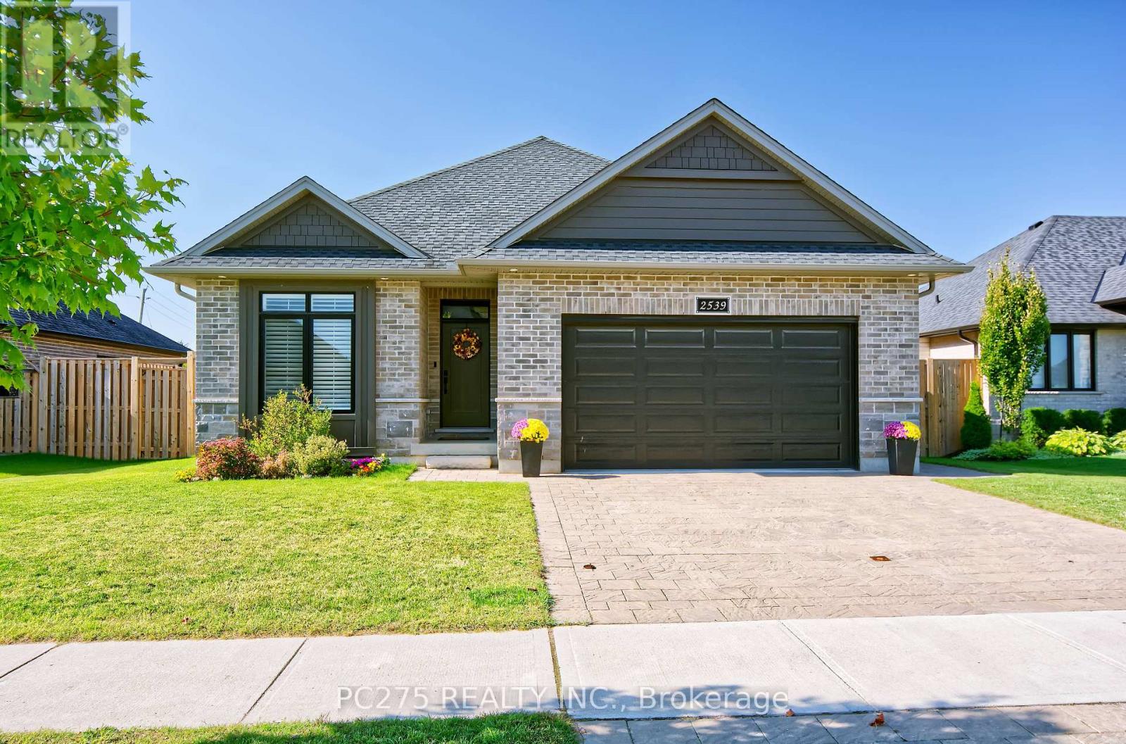 2539 BOND STREET, Strathroy-Caradoc (Mount Brydges)