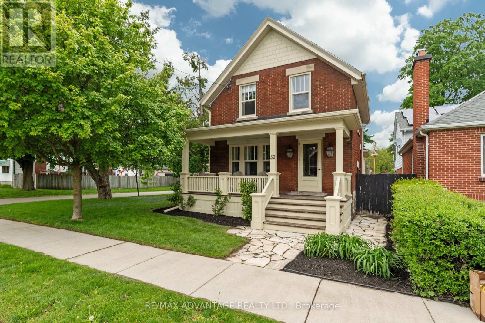 52 BEATTIE AVENUE N, London East (East N)