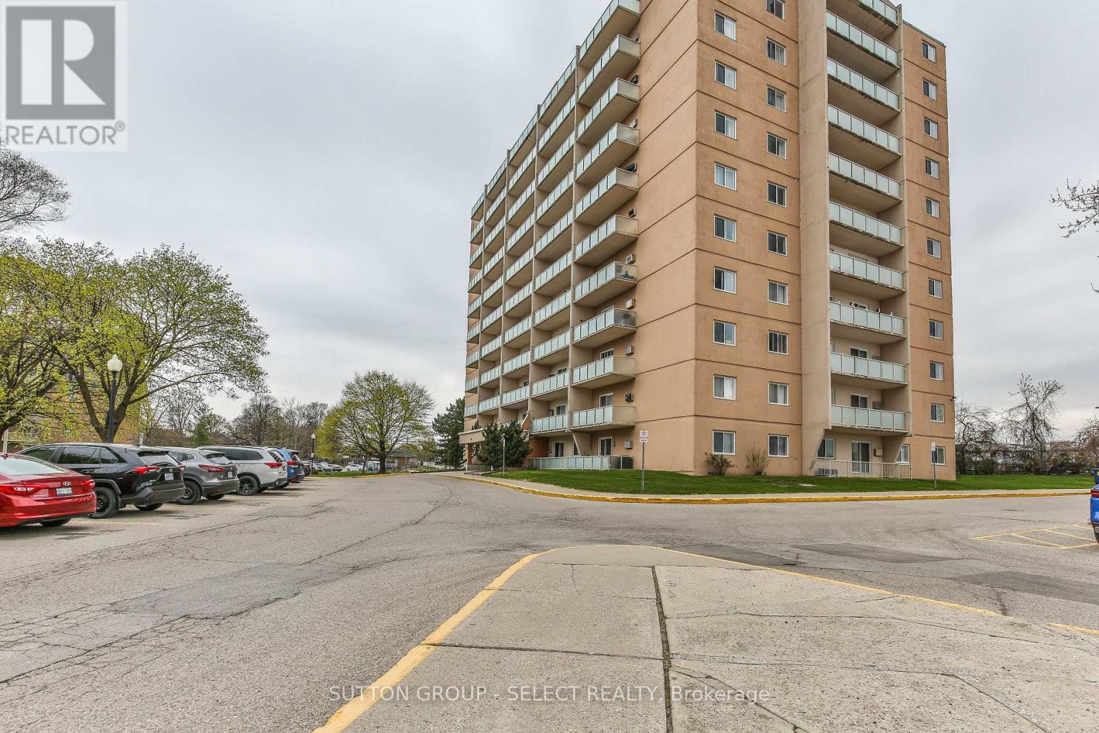409 - 583 MORNINGTON AVENUE, London East (East G)