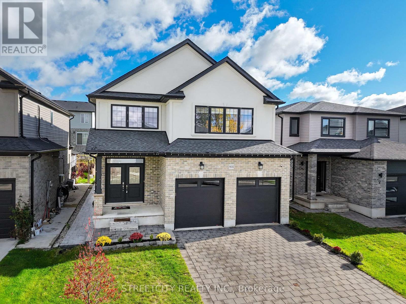 1600 DYLAN STREET, London East (East D)