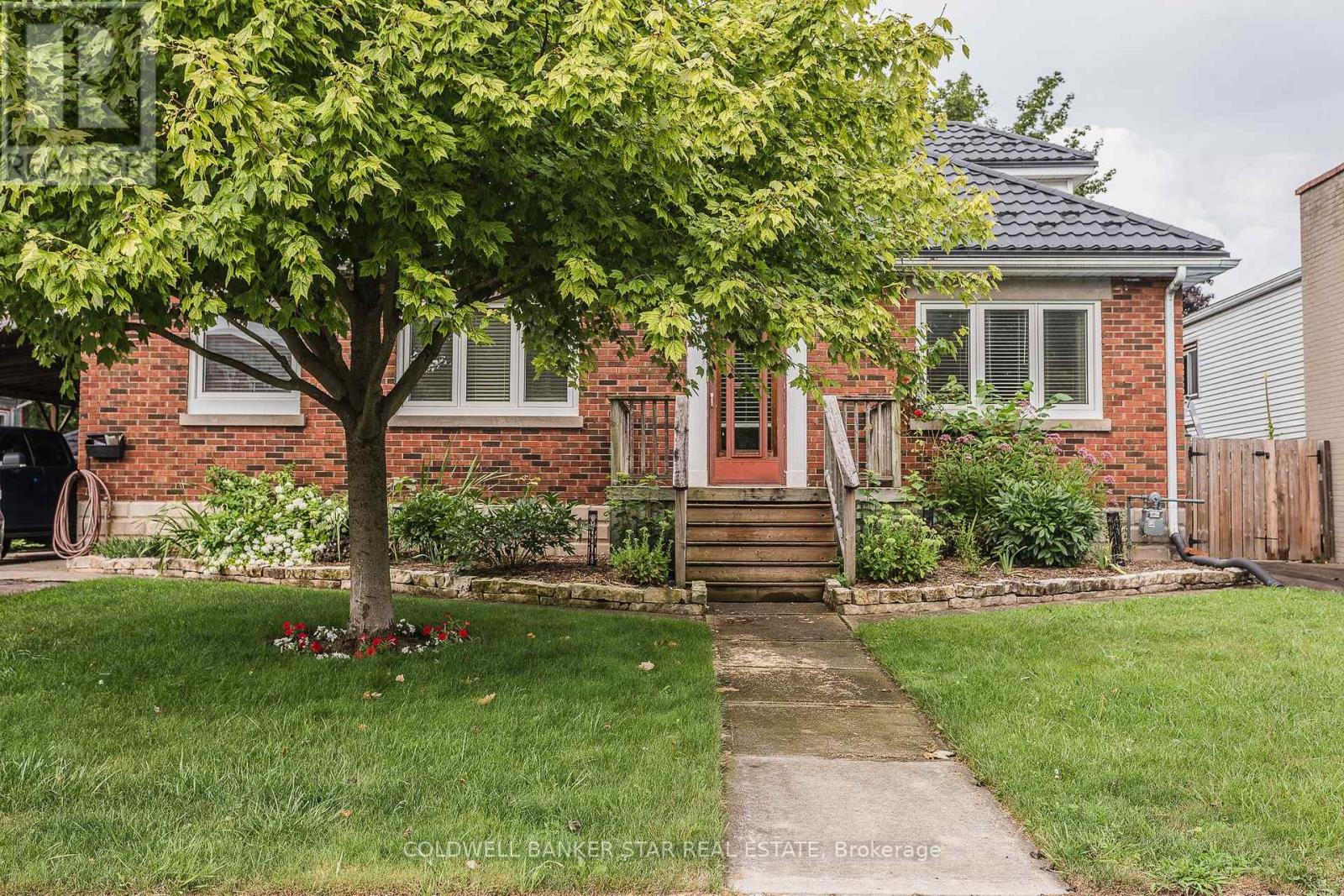 6 RUTHERFORD AVENUE E, Aylmer (AY)