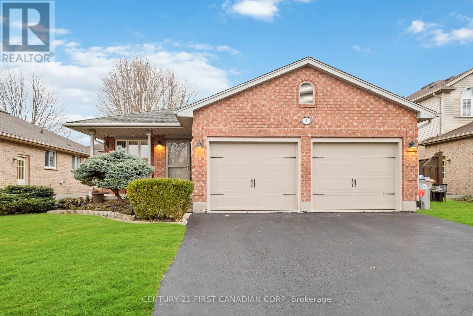 7 JUNIPER CRESCENT, Strathroy-Caradoc (SE)