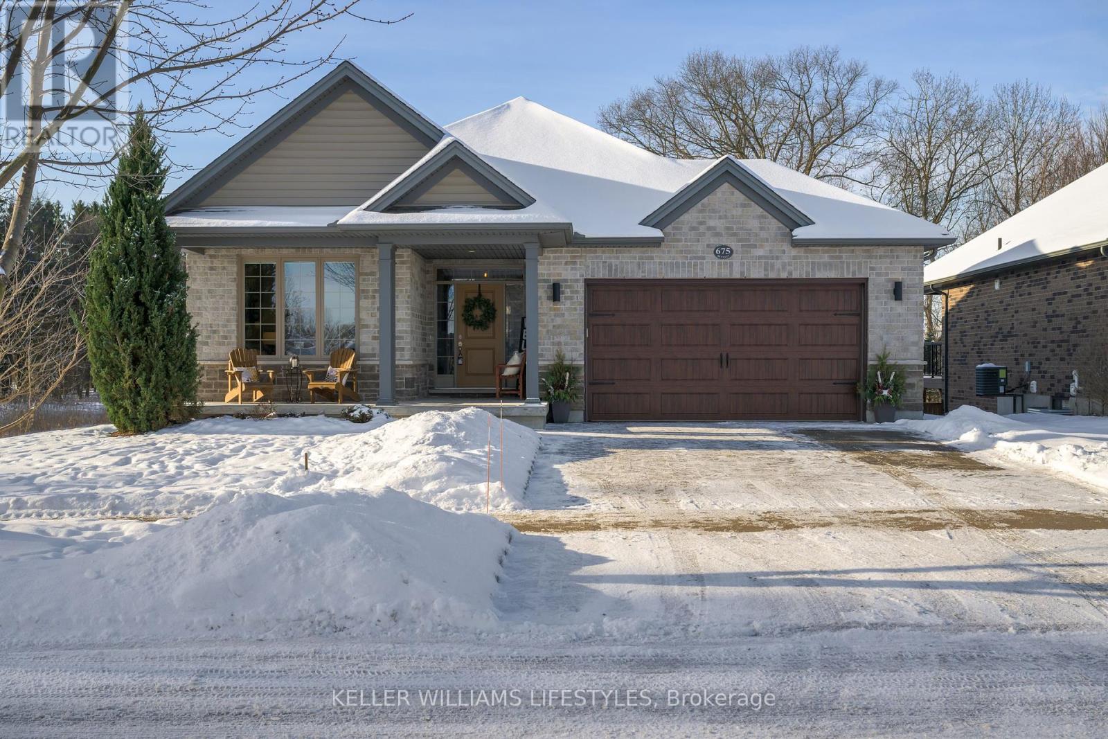 675 BENNETT CRESCENT, Strathroy-Caradoc (Mount Brydges)