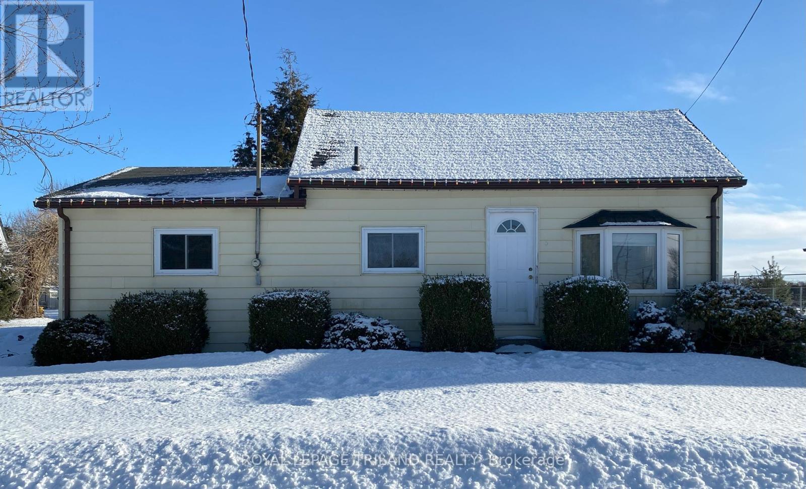 81 MILL STREET, Lambton Shores (Thedford)