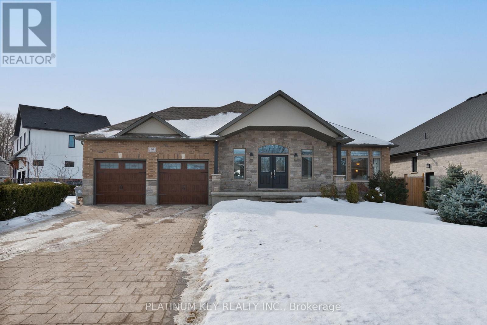 50 VEALE CRESCENT, Strathroy-Caradoc (SW)