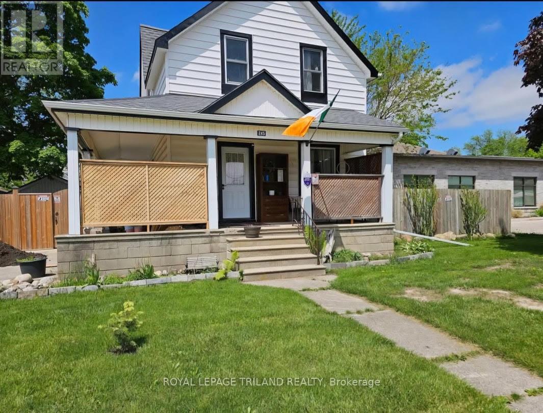 245 SYDENHAM STREET E, Aylmer
