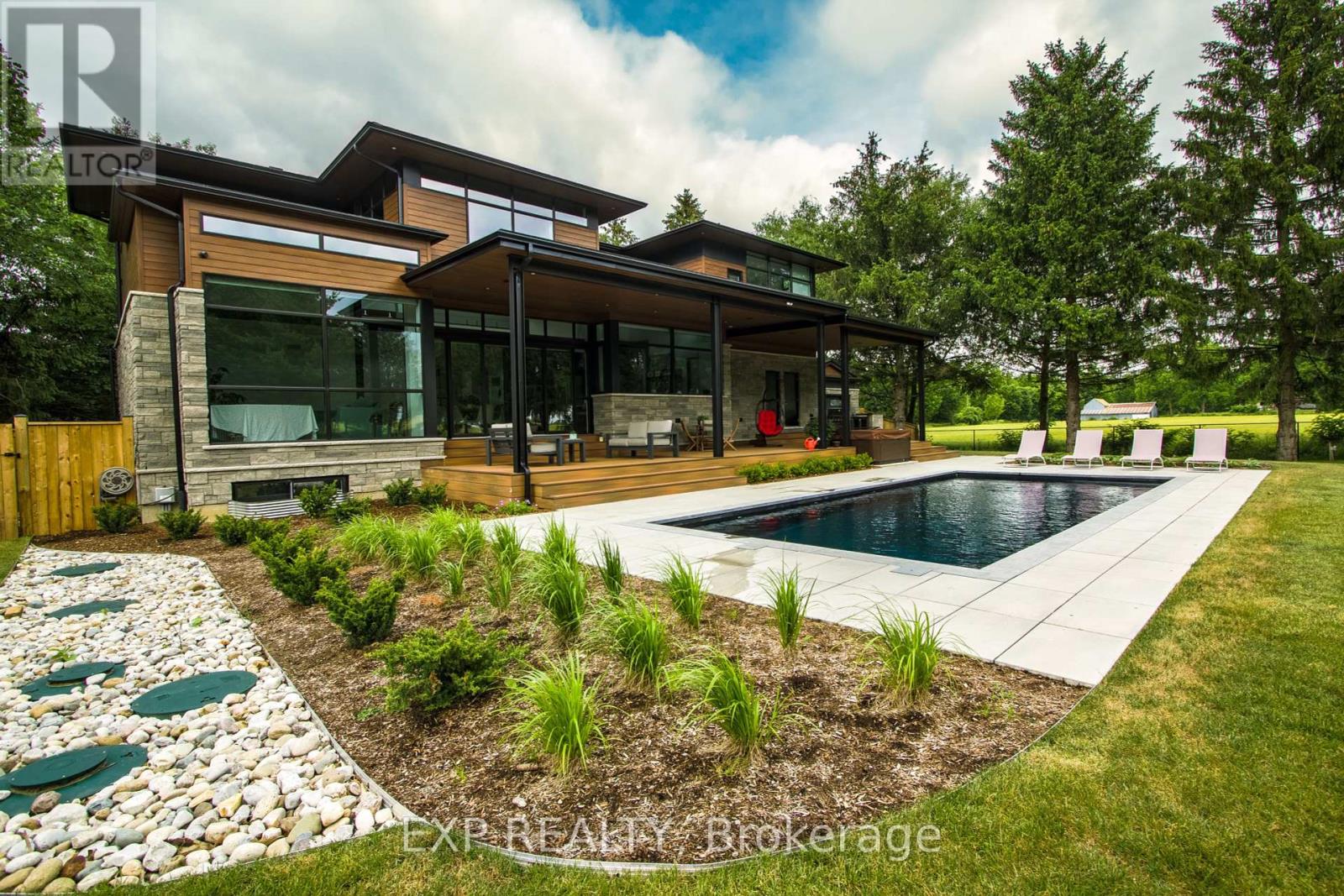 21222 VANNECK ROAD, Middlesex Centre (Melrose)