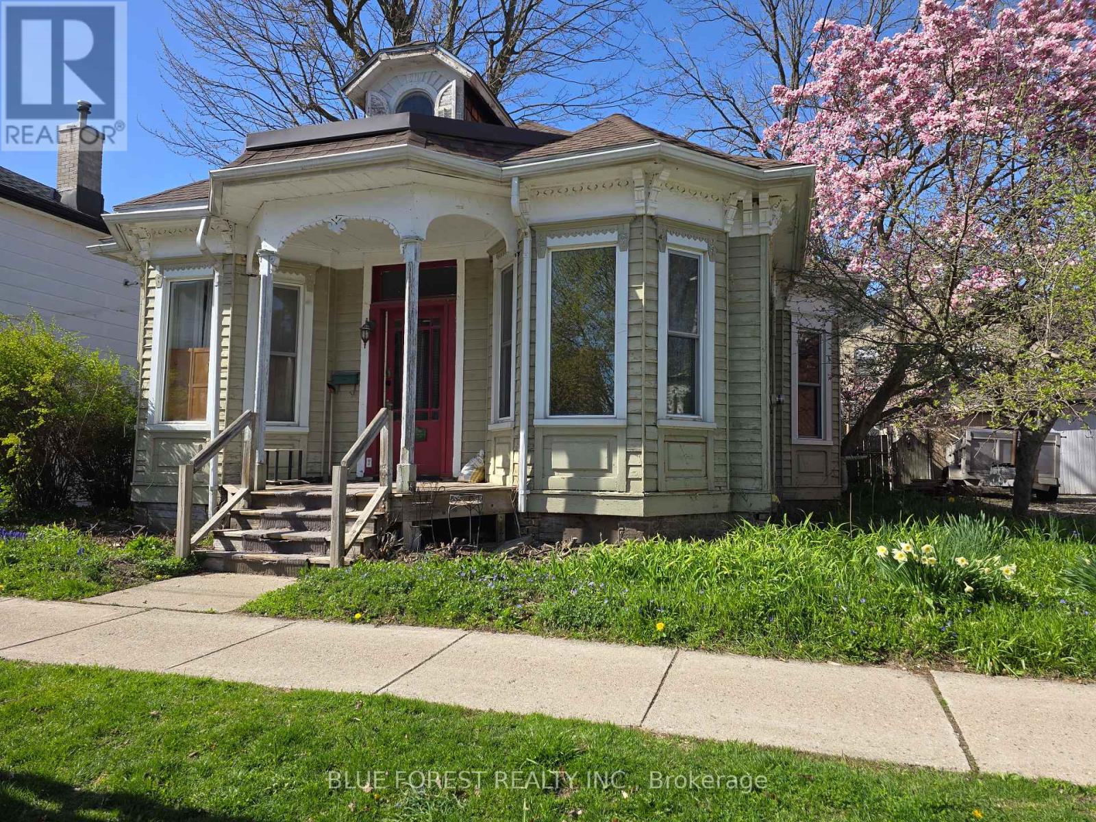 17 SCOTT STREET, St. Thomas