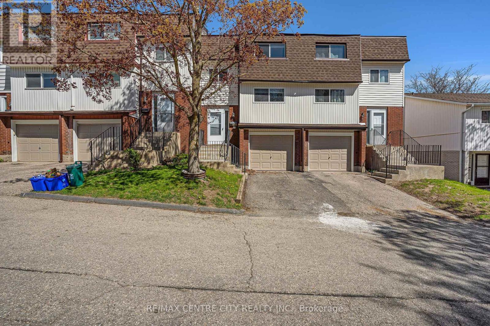 27 - 281 BLUEVALE STREET N, Waterloo