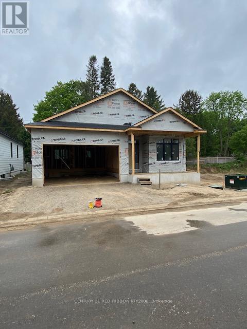 8 - 430 HEAD STREET N, Strathroy-Caradoc (NE)