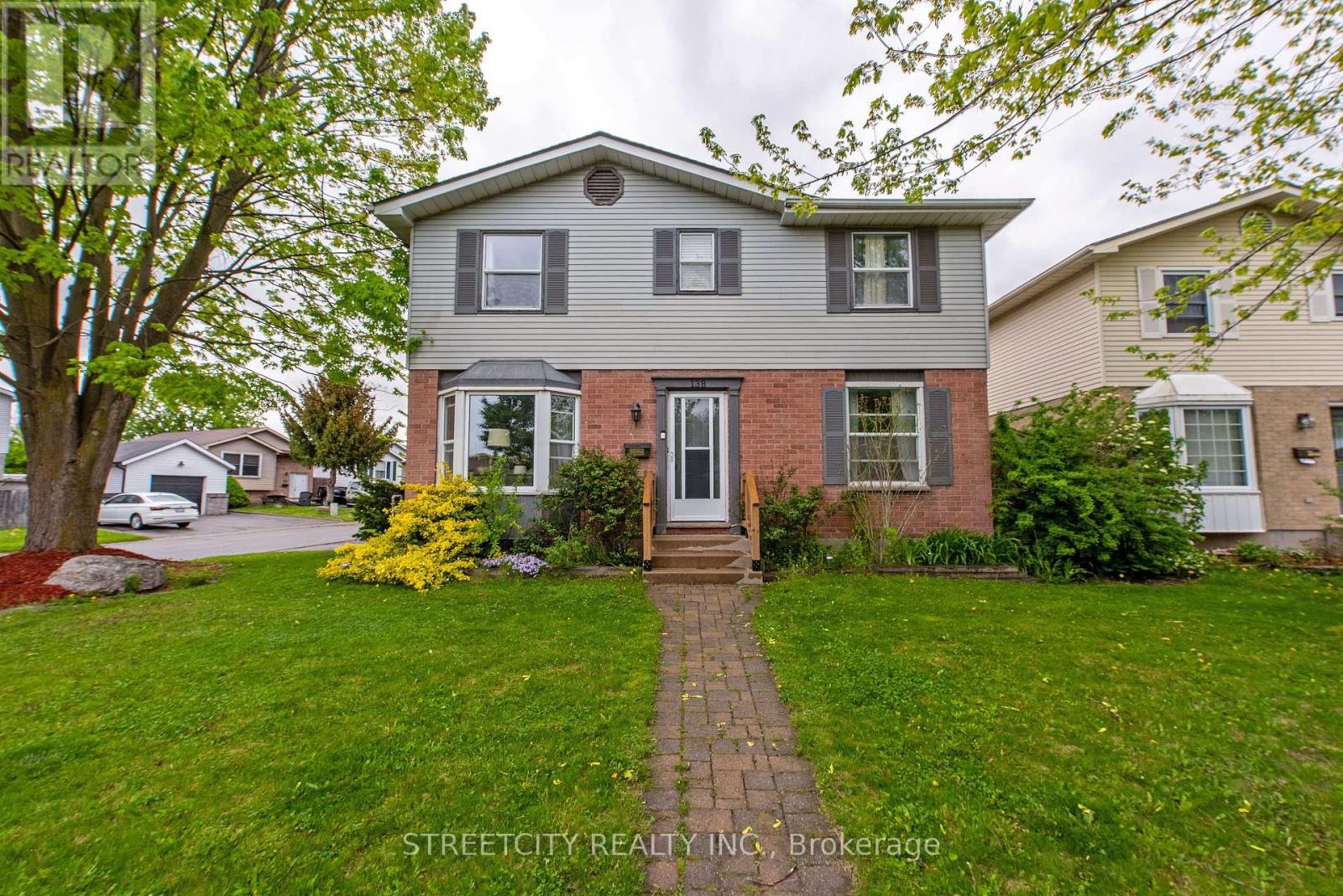138 CARLYLE DRIVE, London East (East I)