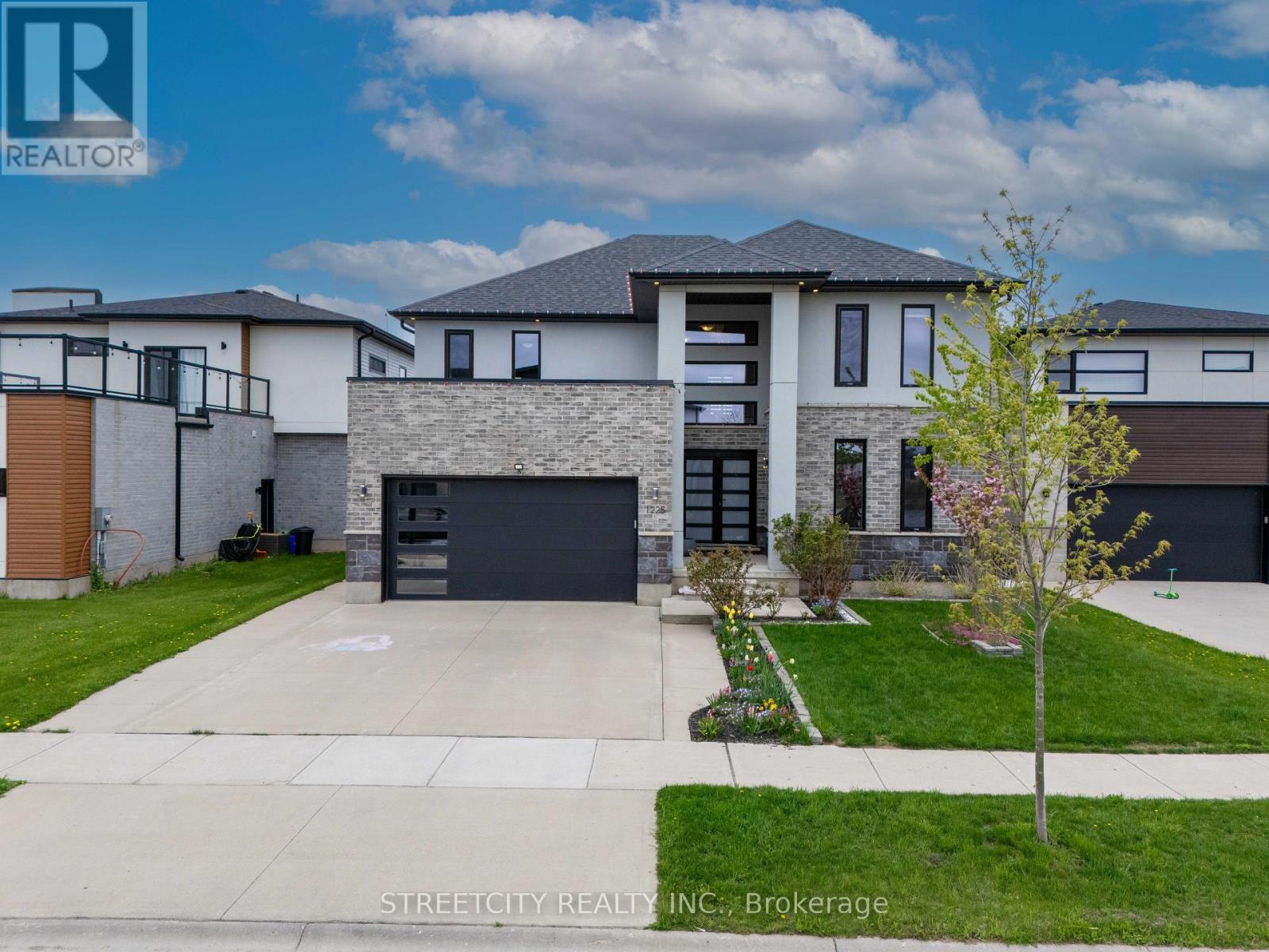 1225 SILVERFOX DRIVE, London North (North S)
