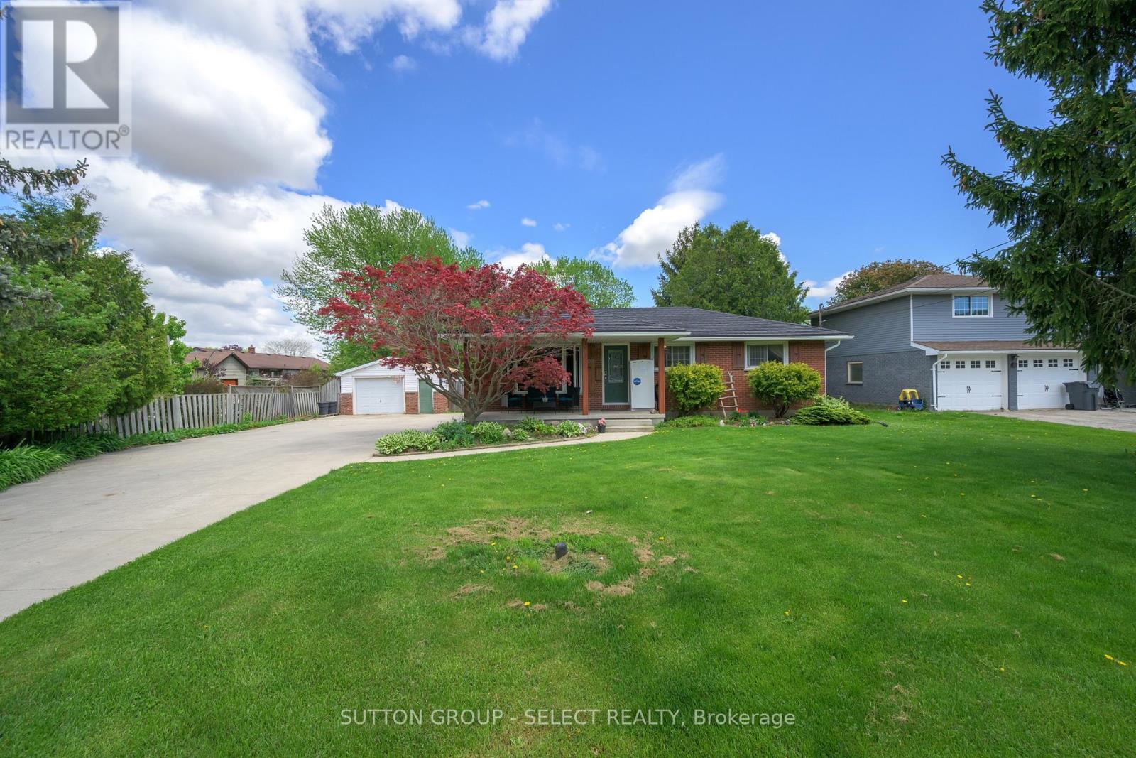 108 COULTER AVENUE, Central Elgin