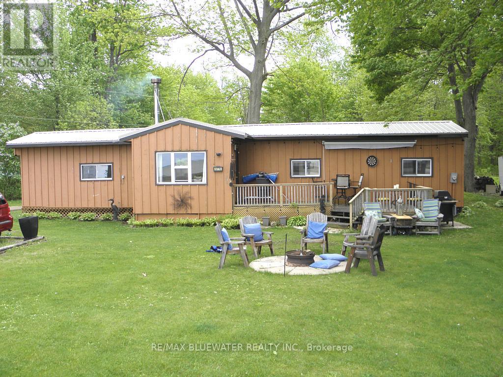 9774 LAKE ROAD, Lambton Shores (Kettle Point)