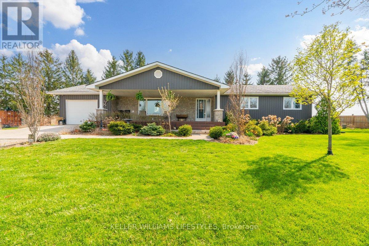 4609 DOUGLAS LINE, Plympton-Wyoming (Plympton Wyoming)