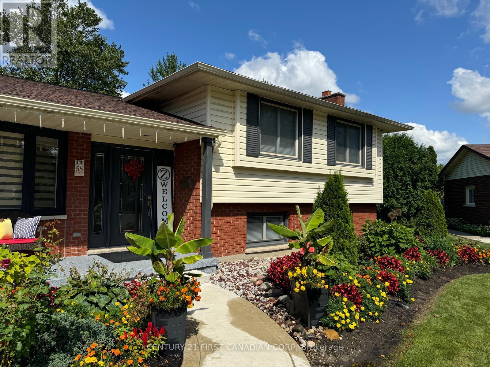 55 ST LAWRENCE PLACE, London South (South O)