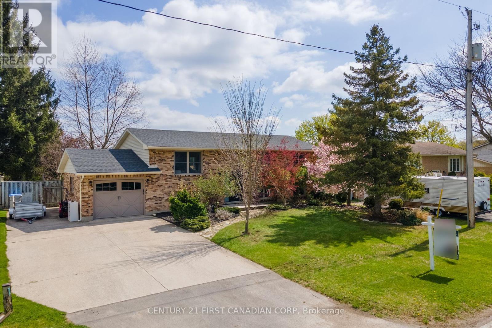 2268 BENTIM ROAD, Strathroy-Caradoc (Mount Brydges)
