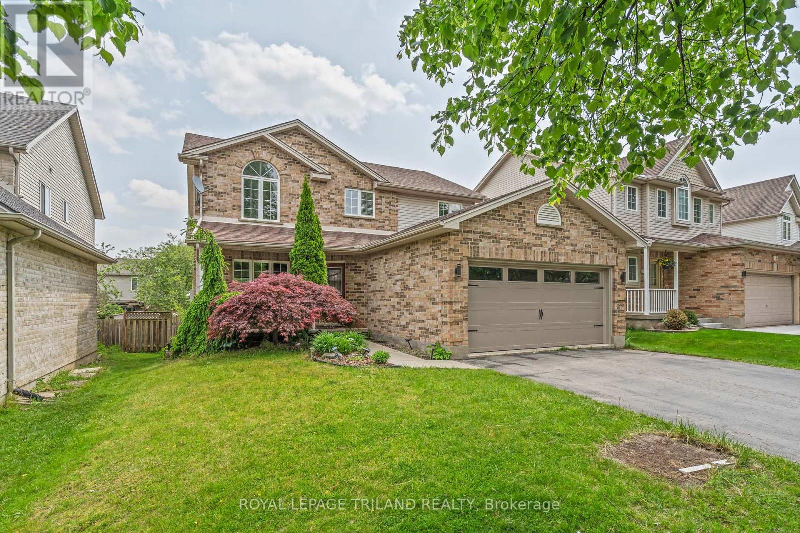 116 CEDARWOOD CRESCENT, London North (North M)