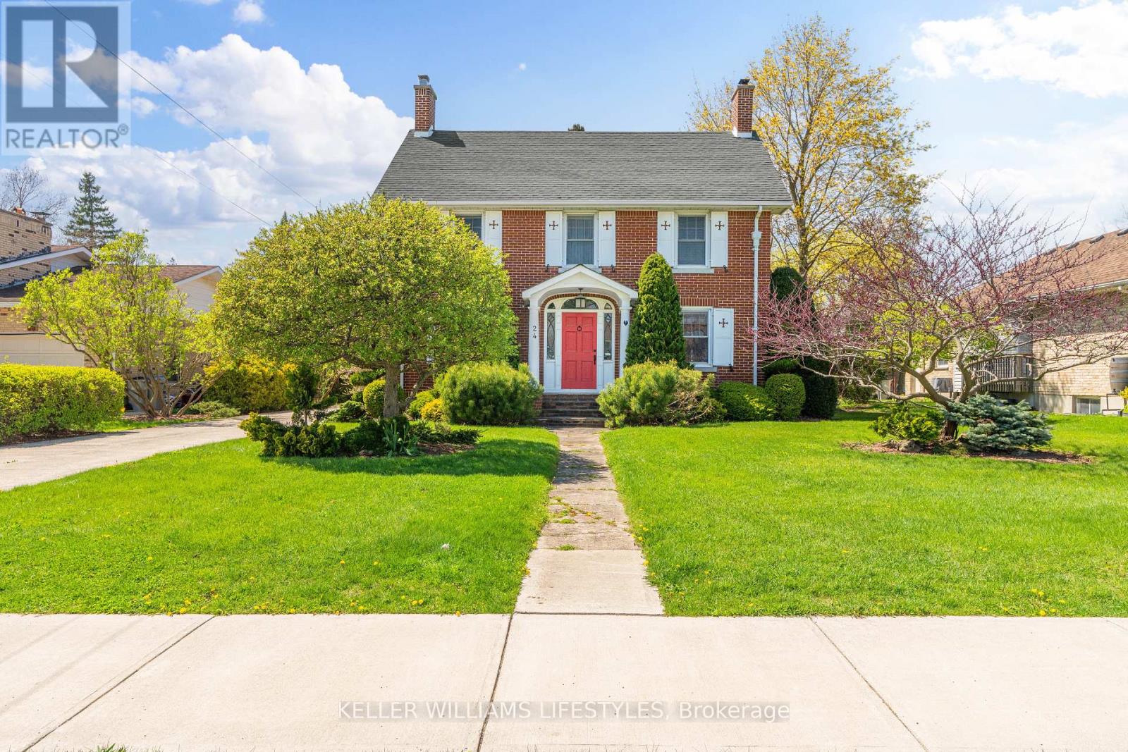 24 MAIN STREET S, Lambton Shores (Forest)