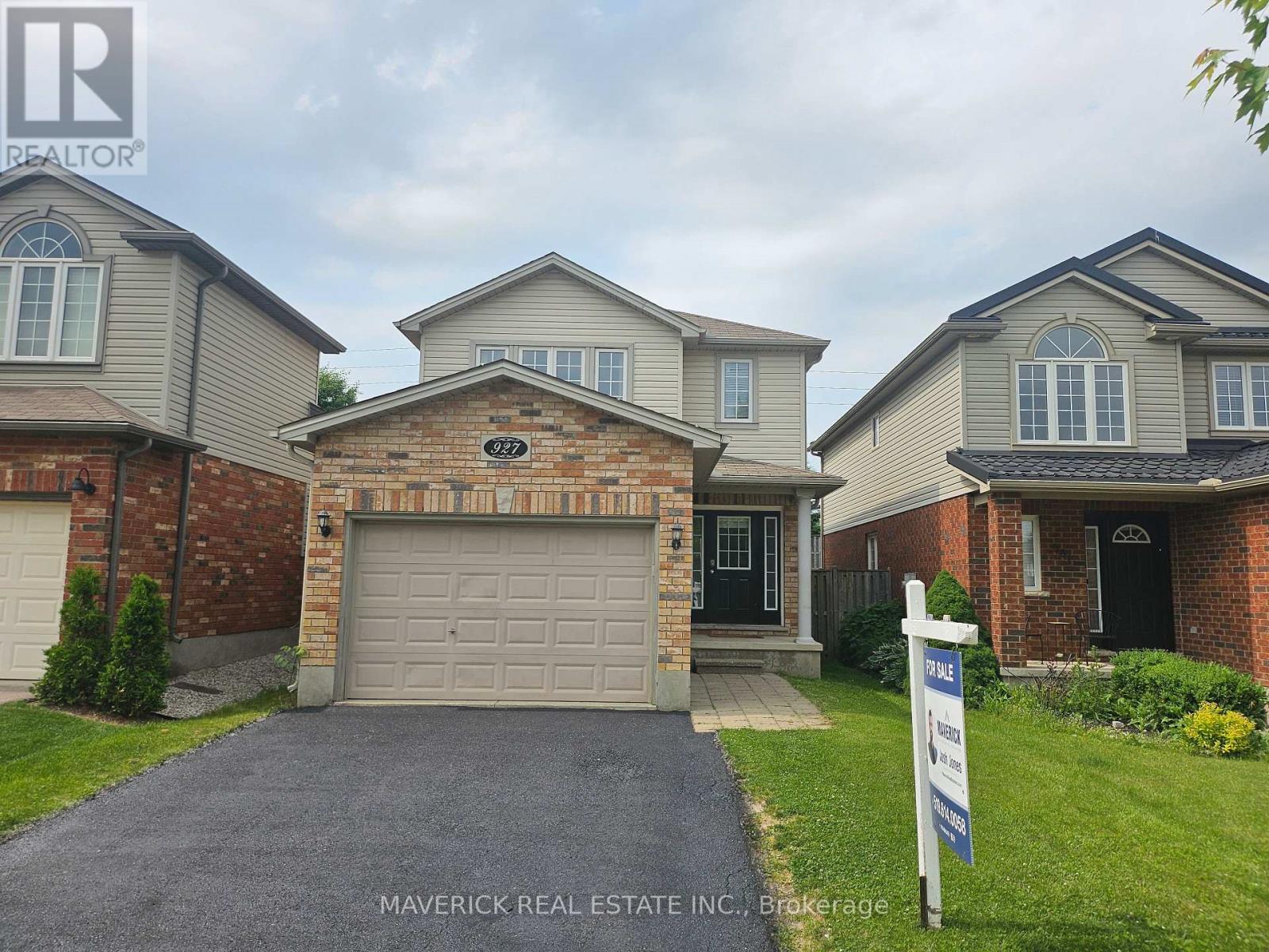 927 BRADSHAW CRESCENT, London North (North C)