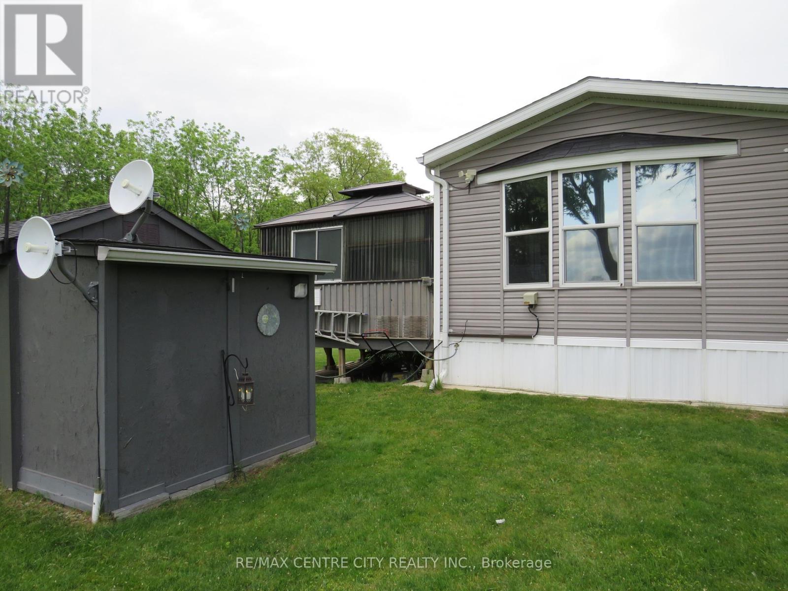 106 - 15895 LONGWOODS ROAD, Chatham-Kent (Bothwell)