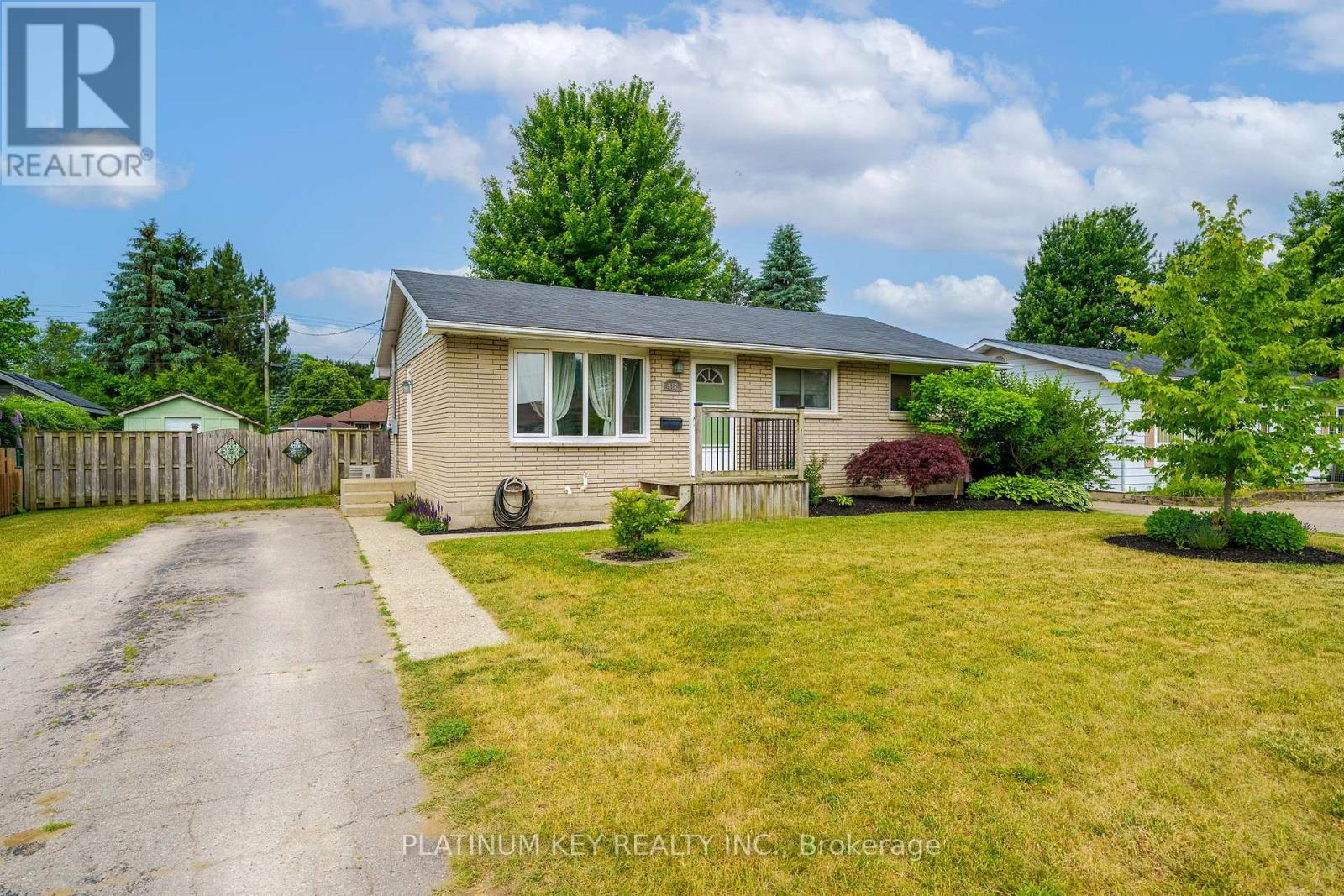 382 ADELAIDE STREET, Strathroy Caradoc (SW)