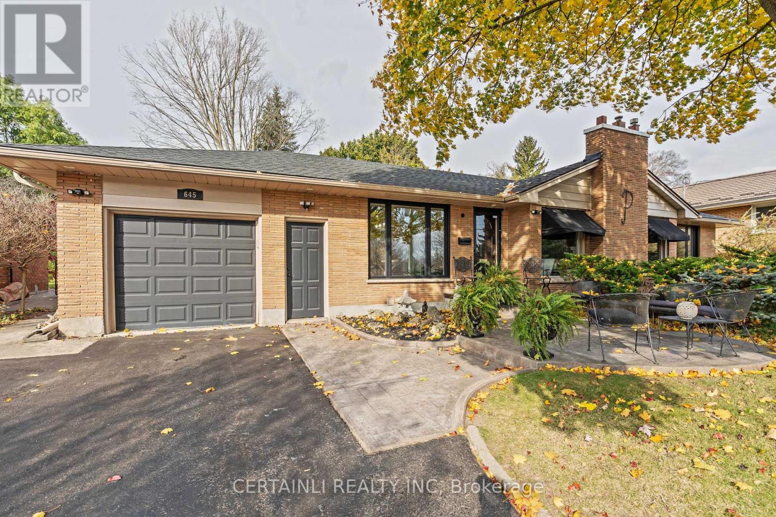 645 RIVERSIDE DRIVE, London North (North P)